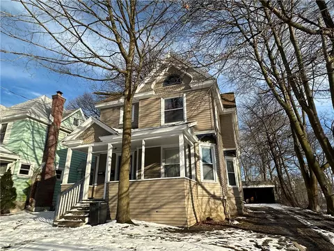 52 Grant Ave, Auburn, NY 13021