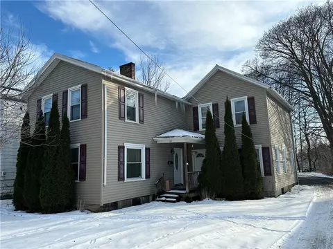 99 Owasco St, Auburn, NY 13021