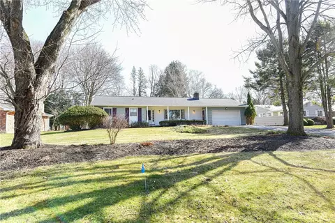 19 Larchwood Dr, Perinton, NY 14534