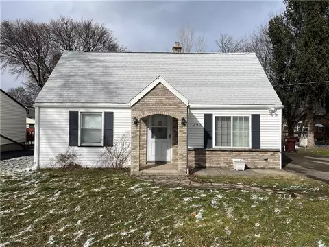 290 Jordan Ave, Gates, NY 14606