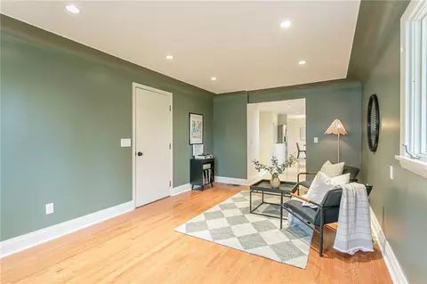 Living - 728 John Glenn Blvd, Webster, NY 14580 photo 1 of 7