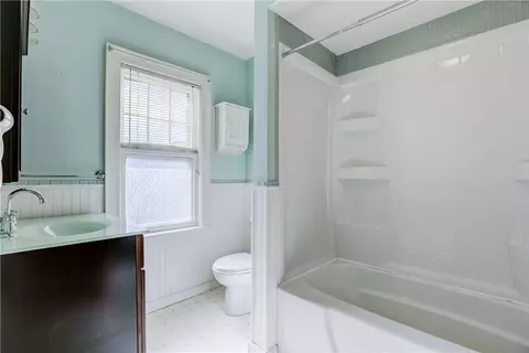 Bath - 75 Spencer Rd, Irondequoit, NY 14609 photo 1 of 2