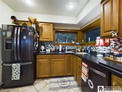 Kitchen - 717 Barnum Rd, Olean, NY 14760 photo 1 of 4