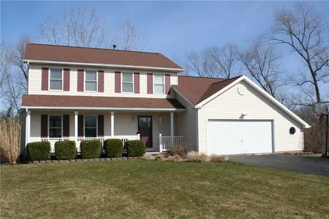 56 Delaney Dr, West Henrietta, NY 14586