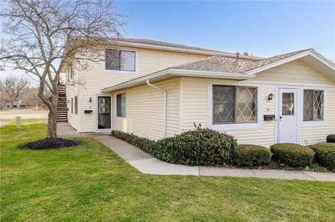 28 De Paul Dr, East Rochester, NY 14445