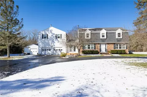 548 Stafford Rd, Palmyra, NY 14522