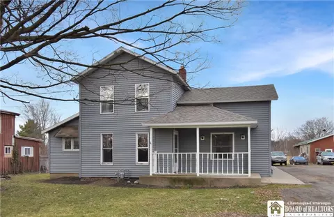 17 Bird St, Westfield, NY 14787