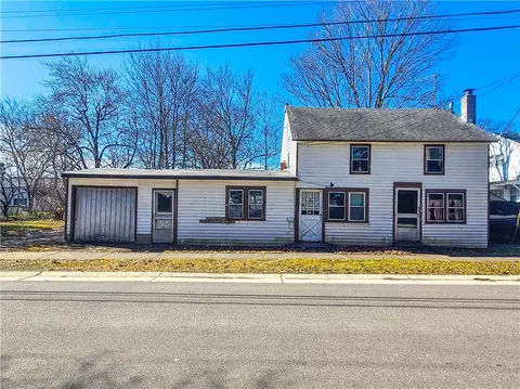 107 Birdsall Pkwy, Palmyra, NY 14522