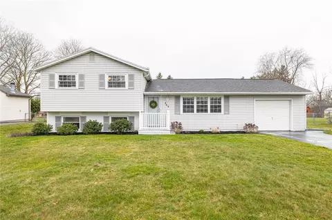 464 Wildbriar Rd, Rochester, NY 14623