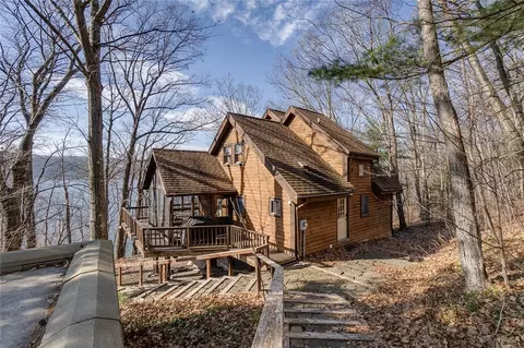 Exterior - 11396 E Lake Rd, Wayne, NY 14840 photo 3 of 14