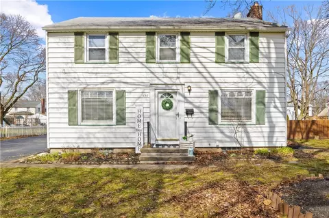 426 Brandon Rd, Irondequoit, NY 14622