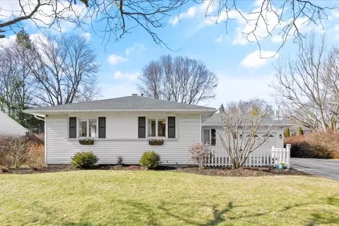 123 Ledgerock Ln, Rochester, NY 14618