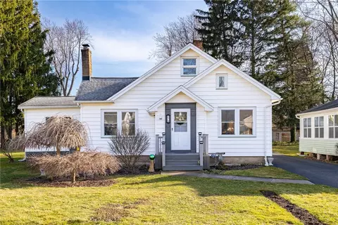 279 Colebourne Rd, Rochester, NY 14609