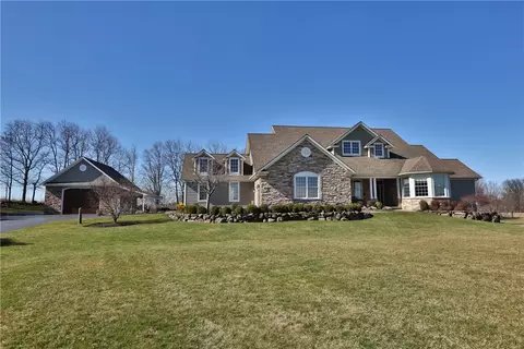 7 Sweets View Ln, Fairport, NY 14450