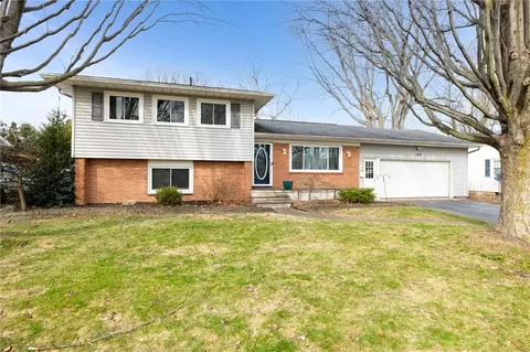 103 Lida Ln, Greece, NY 14616