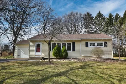 143 Woody Ln, Rochester, NY 14625