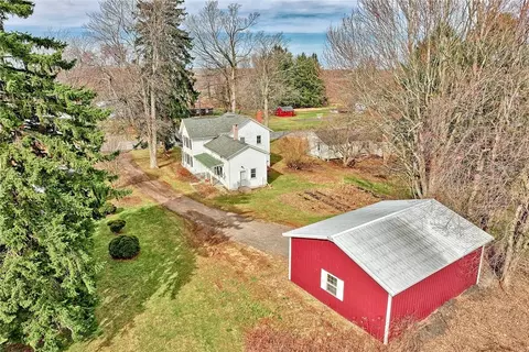 6778 Lake Ave, Williamson, NY 14589