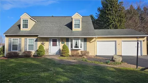 1924 N Union St, Parma, NY 14559