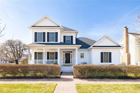 32 Founders Grn, Pittsford, NY 14534
