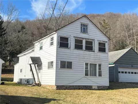143 Gates Holw, Bradford, PA 16701