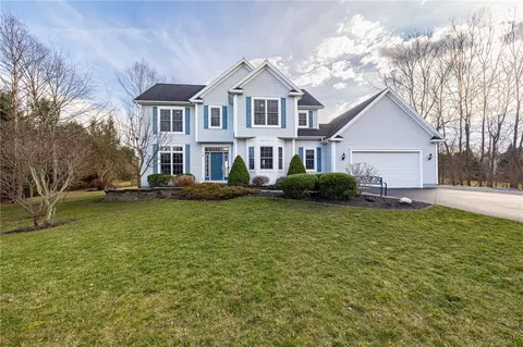10 Trout Crk, Mendon, NY 14472