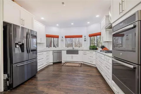Kitchen - 41 Stablegate Dr, Webster, NY 14580 photo 2 of 7