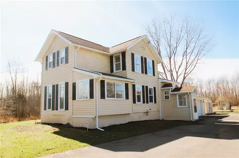 1709 Drake Rd, Brockport, NY 14420