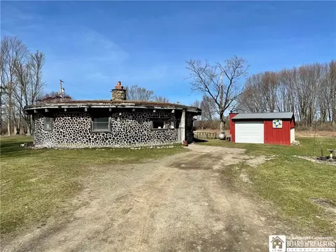 274 Kent Switch Rd, South Dayton, NY 14138