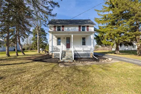 215 Buckman Rd, Greece, NY 14615
