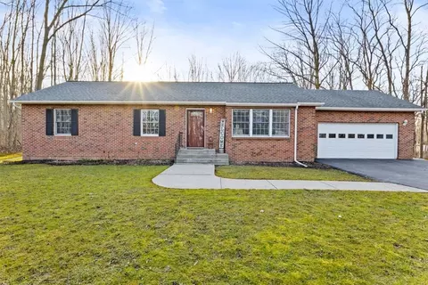 52 Church St, Phelps, NY 14532