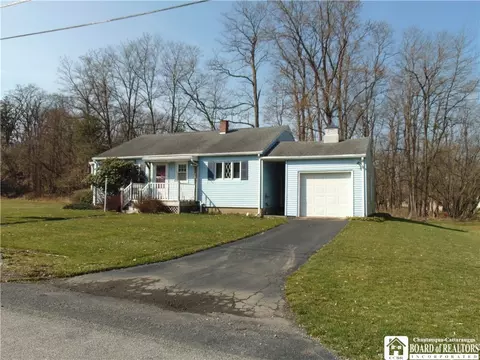 77 Louisa Ave, Ellicott, NY 14701