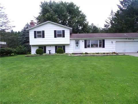 602 Drake Rd, Hamlin, NY 14464