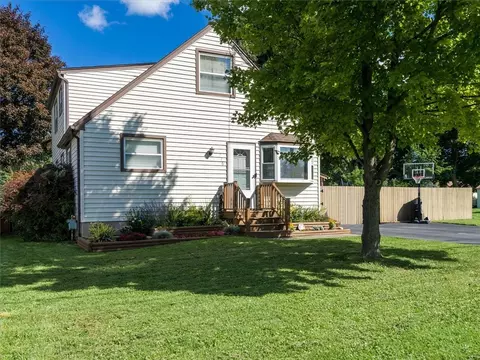 276 Jordan Ave, Gates, NY 14606