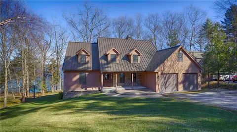 6523 Blue Heron Pt, Romulus, NY 14521