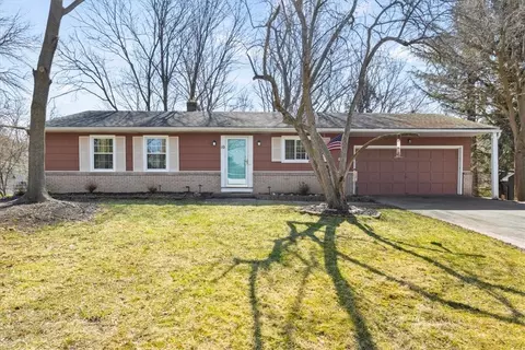 10 Old Post Rd, Perinton, NY 14450