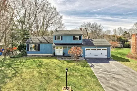 1075 Larkston Dr, Webster, NY 14580