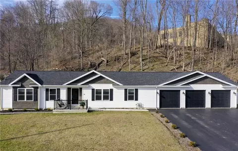 74 Lake St, Urbana, NY 14840