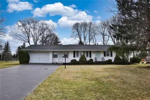 38 Lavaine Way, Rochester, NY 14623
