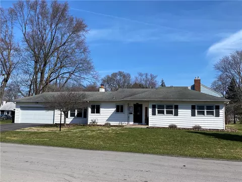 145 Eastgate Dr, Irondequoit, NY 14617