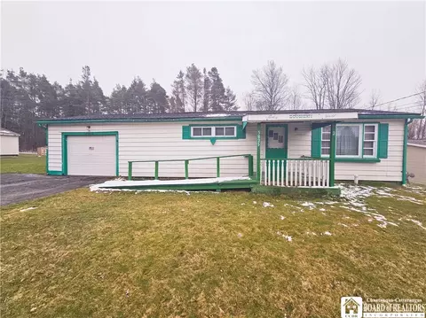 5825 North St, Carrollton, NY 14753