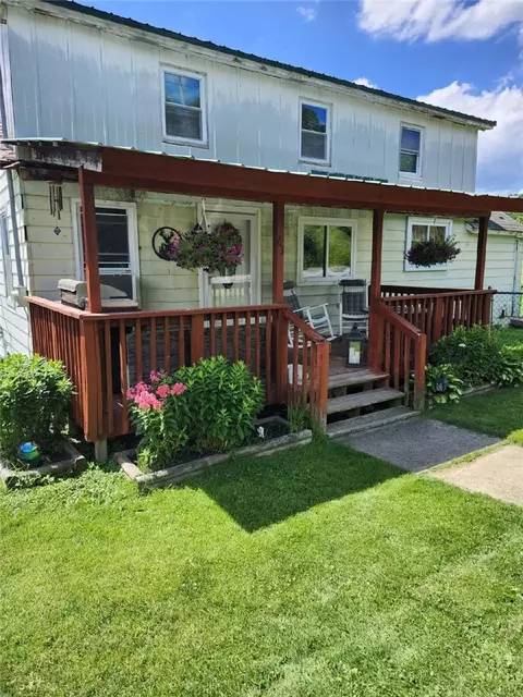 63 Hamlin St, Smethport, PA 16749