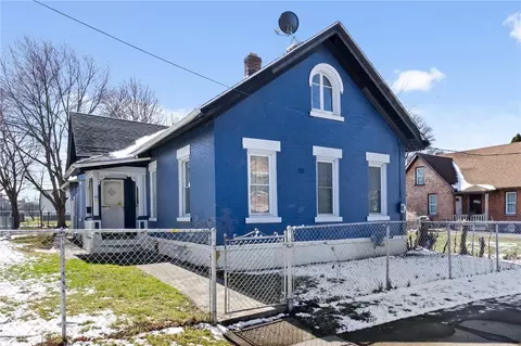 55 Oakman St, Rochester, NY 14605
