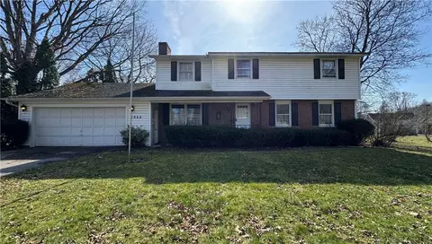 1864 Meadow Dr, Palmyra, NY 14522
