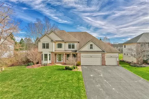 114 Fiddlers Holw, Penfield, NY 14526