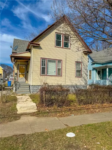 11 Hollister St, Rochester, NY 14605