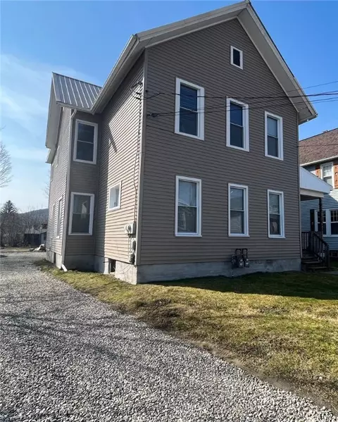 23 Pine St, Hornell, NY 14843