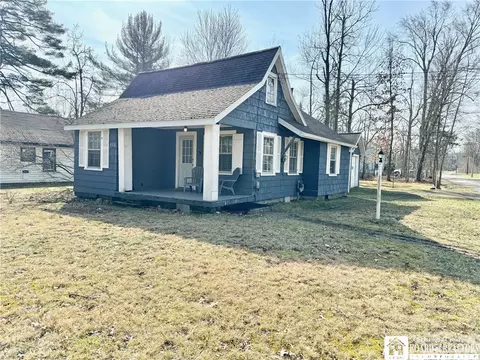 212 E Terrace Ave, Busti, NY 14750