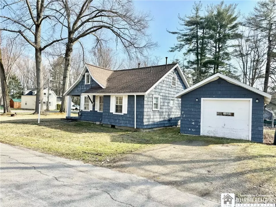 212 E Terrace Ave, Busti, NY 14750 16 Photos Movoto