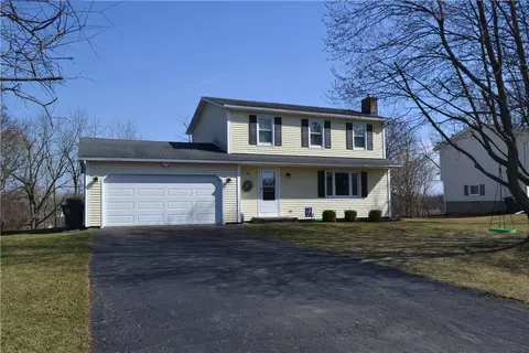 114 Heather Ln, Wheatland, NY 14546