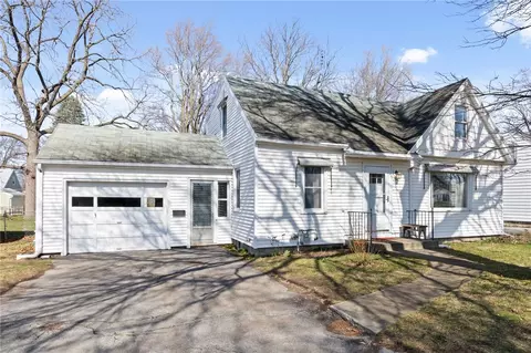 98 Ellington Rd, Rochester, NY 14616